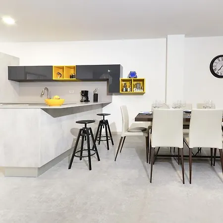 Vila Nina 1 *