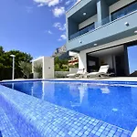 Nina 1 * 马卡尔斯卡