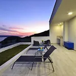 Nina 1 Villa