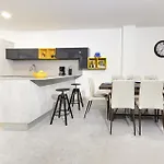 Villa Nina 1 *