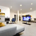 Nina 1