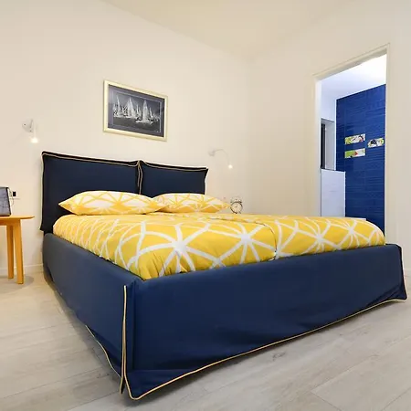 Nina 1 * Makarska