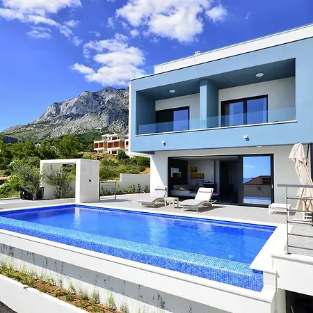 Nina * Makarska