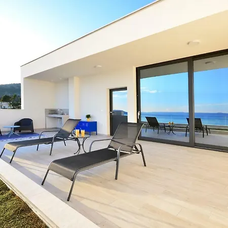 Nina 1 Villa *
