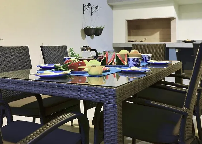 Nina 1 * Макарська